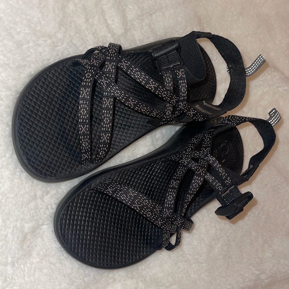Chaco’s size 6